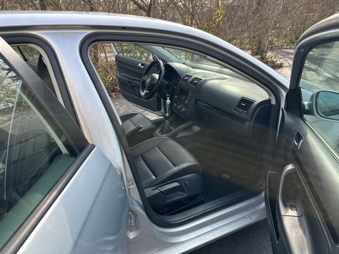 Used 2010 Volkswagen Jetta Wolfsburg Edition image 11