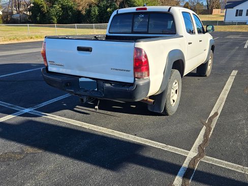 Used 2012 Toyota Tacoma PreRunner image 5