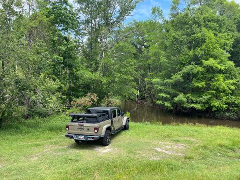 Used 2020 Jeep Gladiator Sport w/ Quick Order Package 24S AWD/4WD image 12