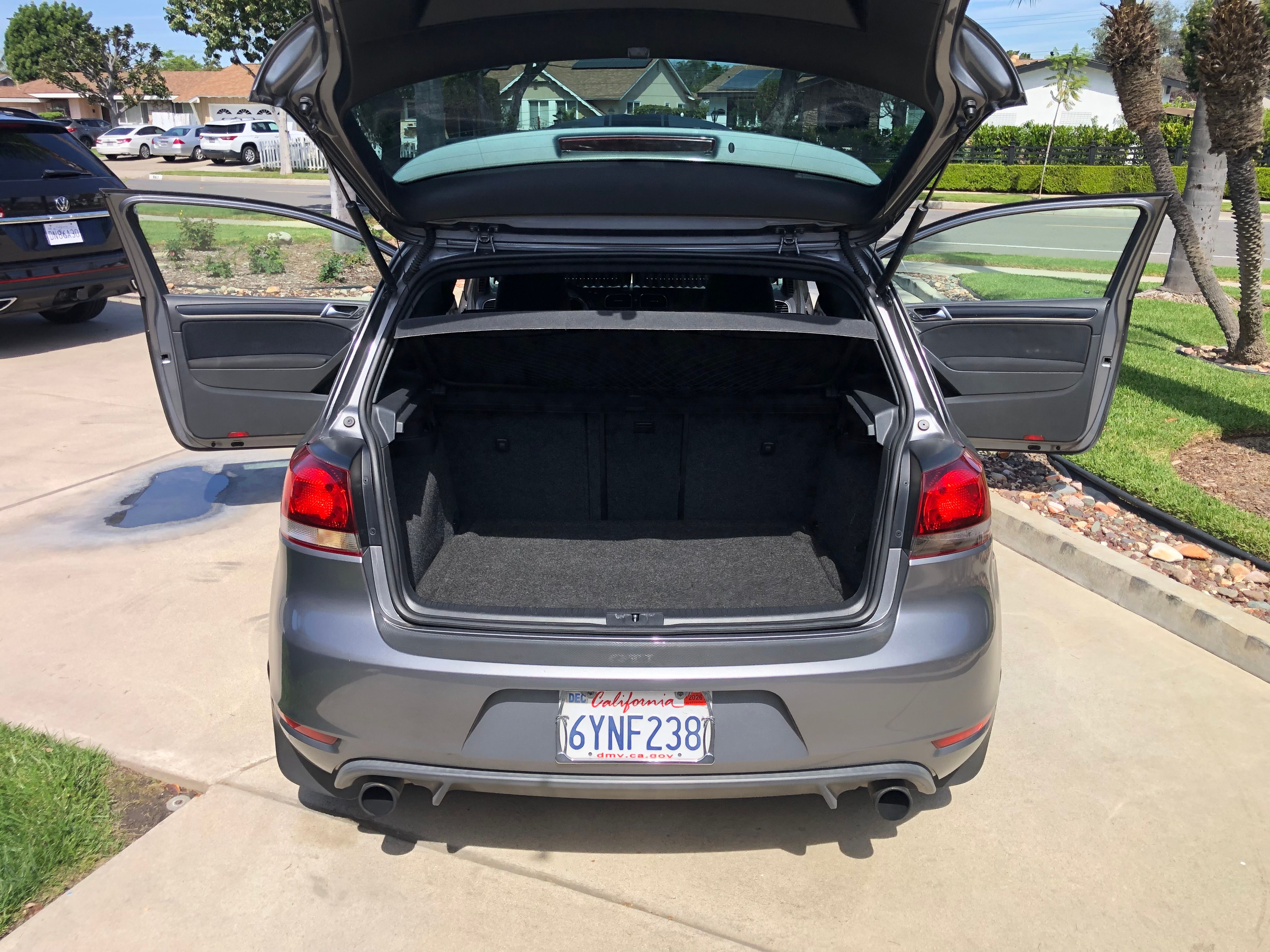 Used 2013 Volkswagen Golf 2-Door FWD image 10
