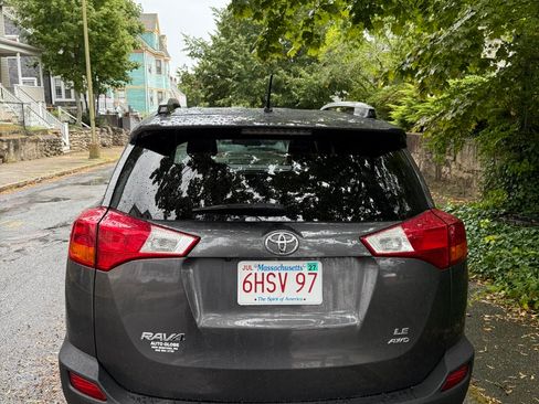 Used 2015 Toyota RAV4 LE AWD/4WD image 4