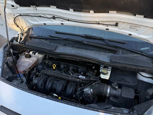 Used 2015 Ford Transit Connect XLT FWD image 5
