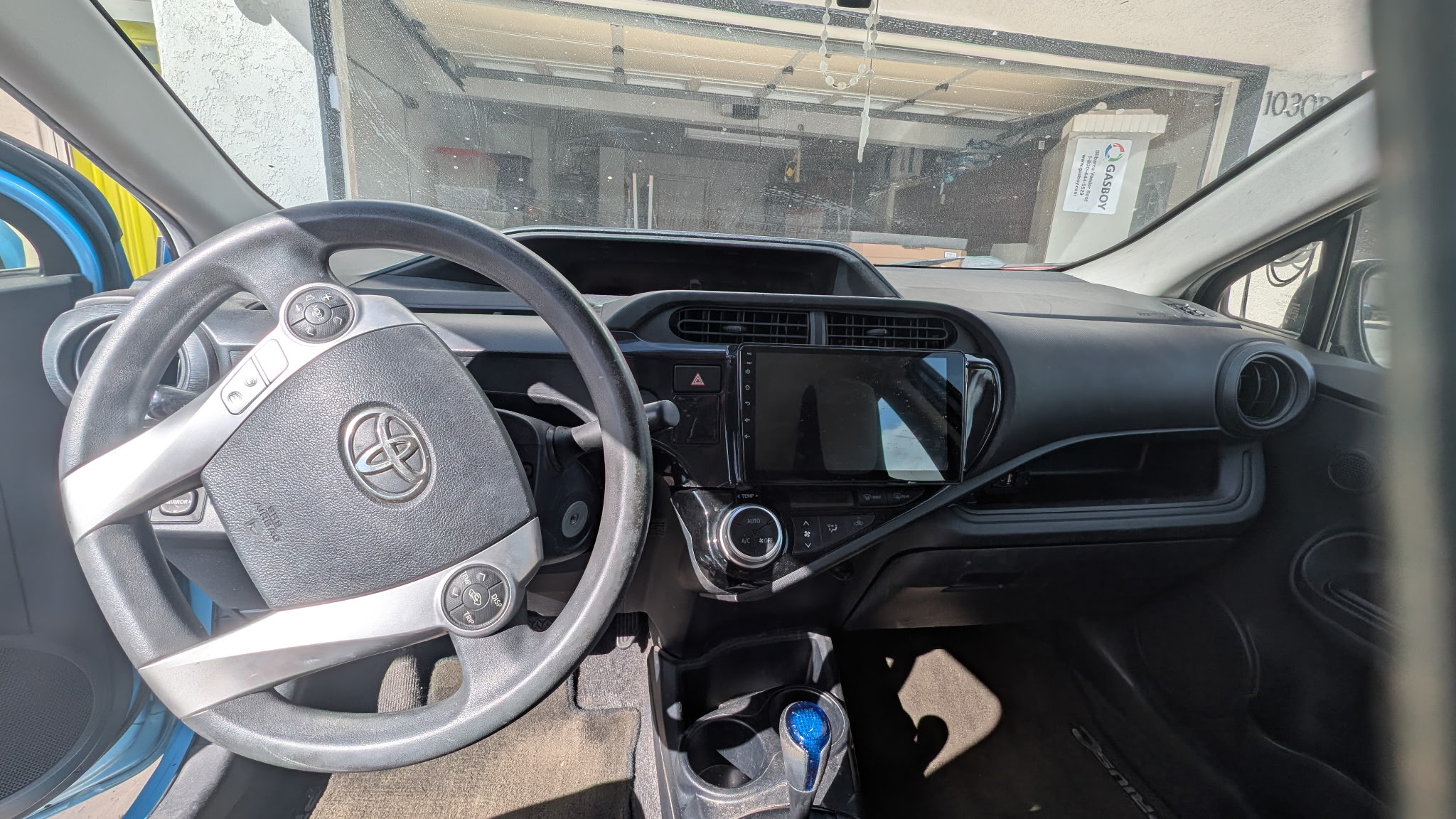 Used 2016 Toyota Prius C One FWD image 10