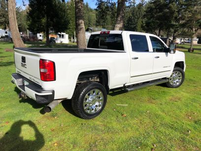 Used 2016 GMC Sierra 2500 Denali w/ Duramax Plus Package