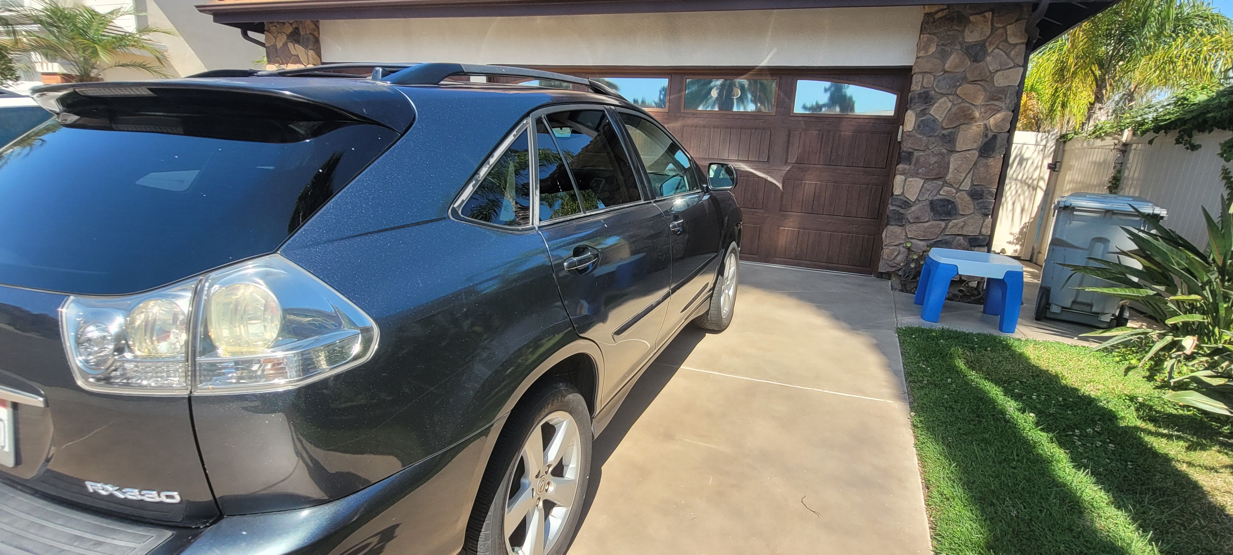 Used 2005 Lexus RX 330 FWD image 1