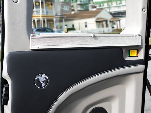 Used 2023 Ford Transit 150 Low Roof AWD image 15