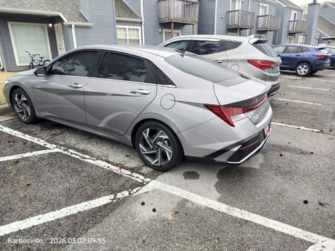 Used 2025 Hyundai Elantra SEL image 5