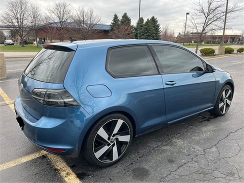 Used 2015 Volkswagen Golf S image 5