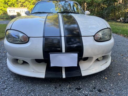 Used 1999 MAZDA MX-5 Miata image 2