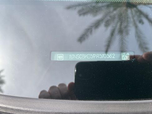 Used 2023 Chevrolet Suburban LS w/ Driver Alert Package RWD image 10