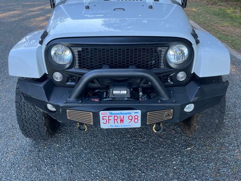 Used 2016 Jeep Wrangler Unlimited Sahara w/ Connectivity Group AWD/4WD image 1