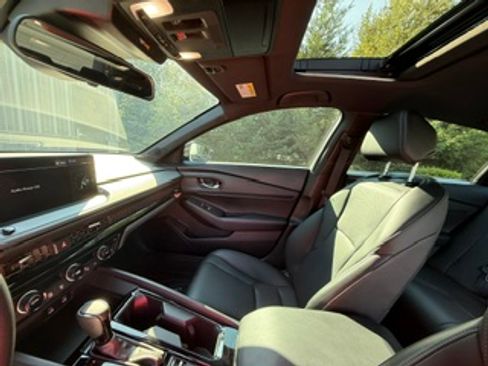 Used 2024 Honda Accord Sport image 12