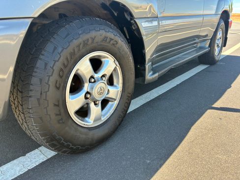 Used 2002 Toyota Land Cruiser AWD/4WD image 22
