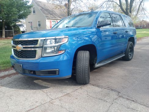 Used 2016 Chevrolet Tahoe 4WD w/ Remote Keyless Entry Package image 2
