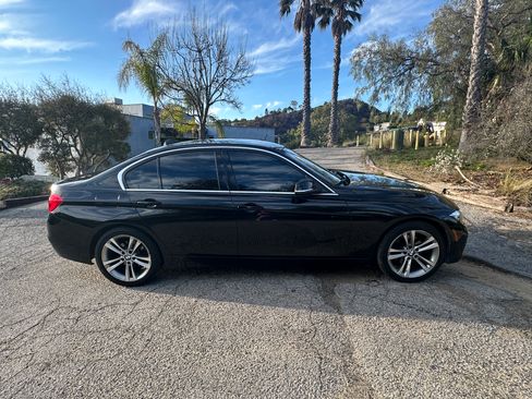 Used 2017 BMW 330i Sedan image 12