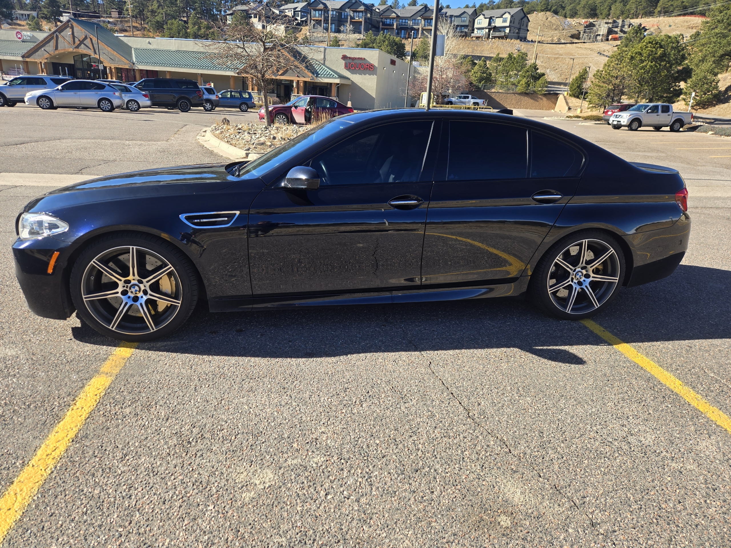 Used 2016 BMW M5 RWD image 12