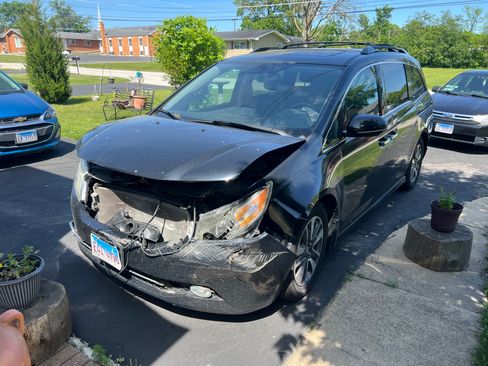 Used 2014 Honda Odyssey Touring image 1