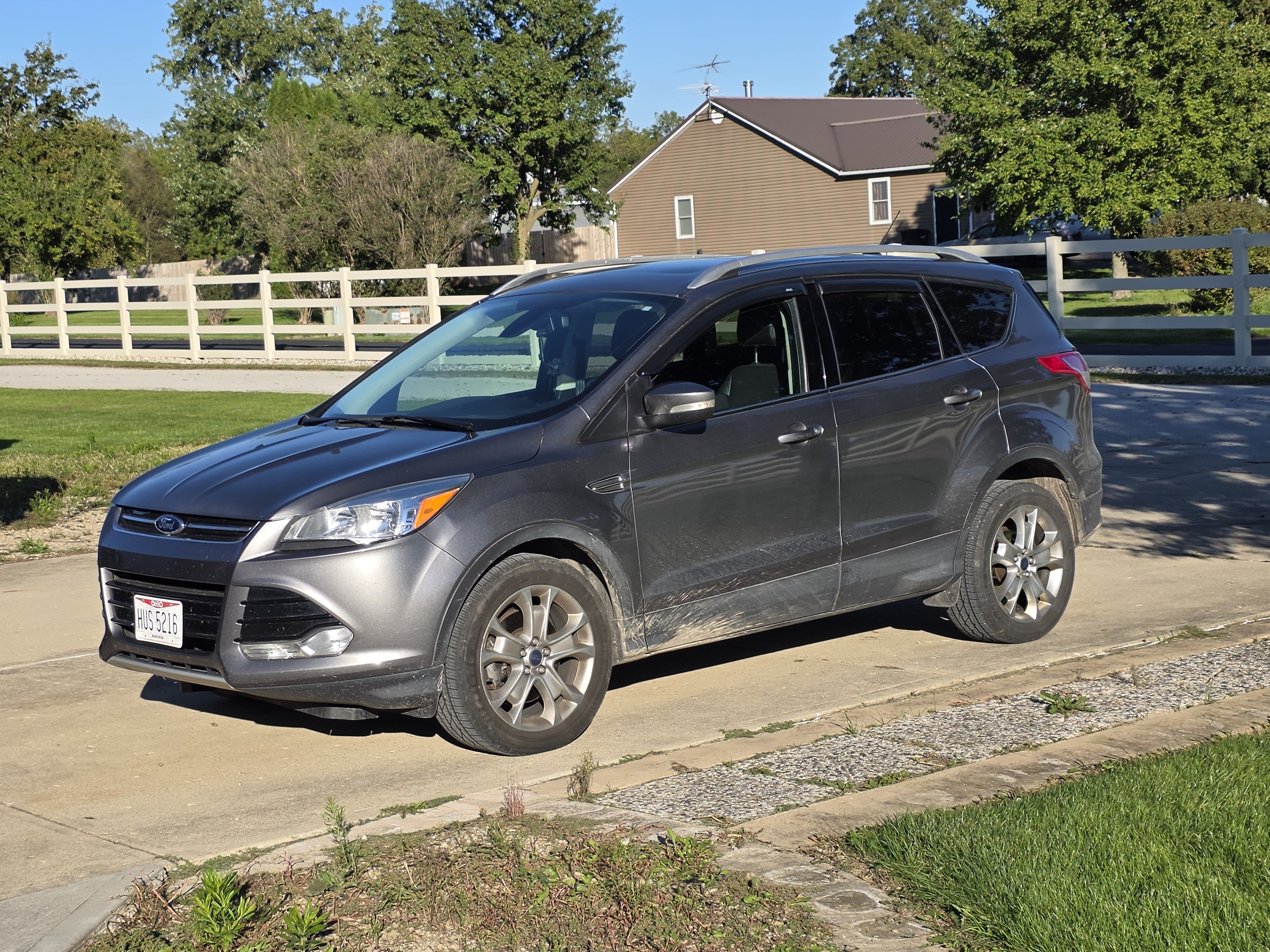 Used 2014 Ford Escape Titanium AWD/4WD image 2