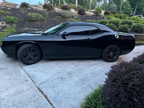 Used 2013 Dodge Challenger R/T w/ Electronics Convenience Group RWD image 2
