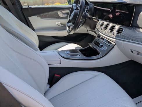 Used 2022 Mercedes-Benz E 350 Sedan image 13