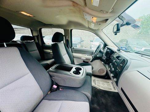 Used 2008 Chevrolet Silverado 1500 W/T w/ Towing Package image 12