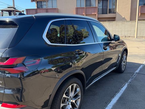 Used 2024 BMW X5 sDrive40i w/ Premium Package RWD image 4