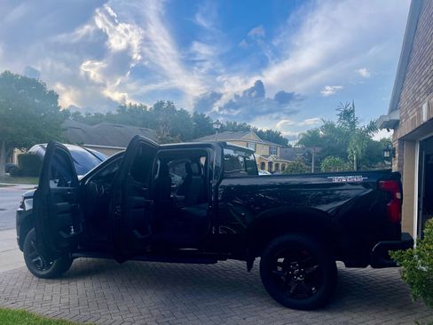 Used 2022 Chevrolet Silverado 1500 LT Trail Boss w/ LT Trail Boss Premium Package AWD/4WD image 8