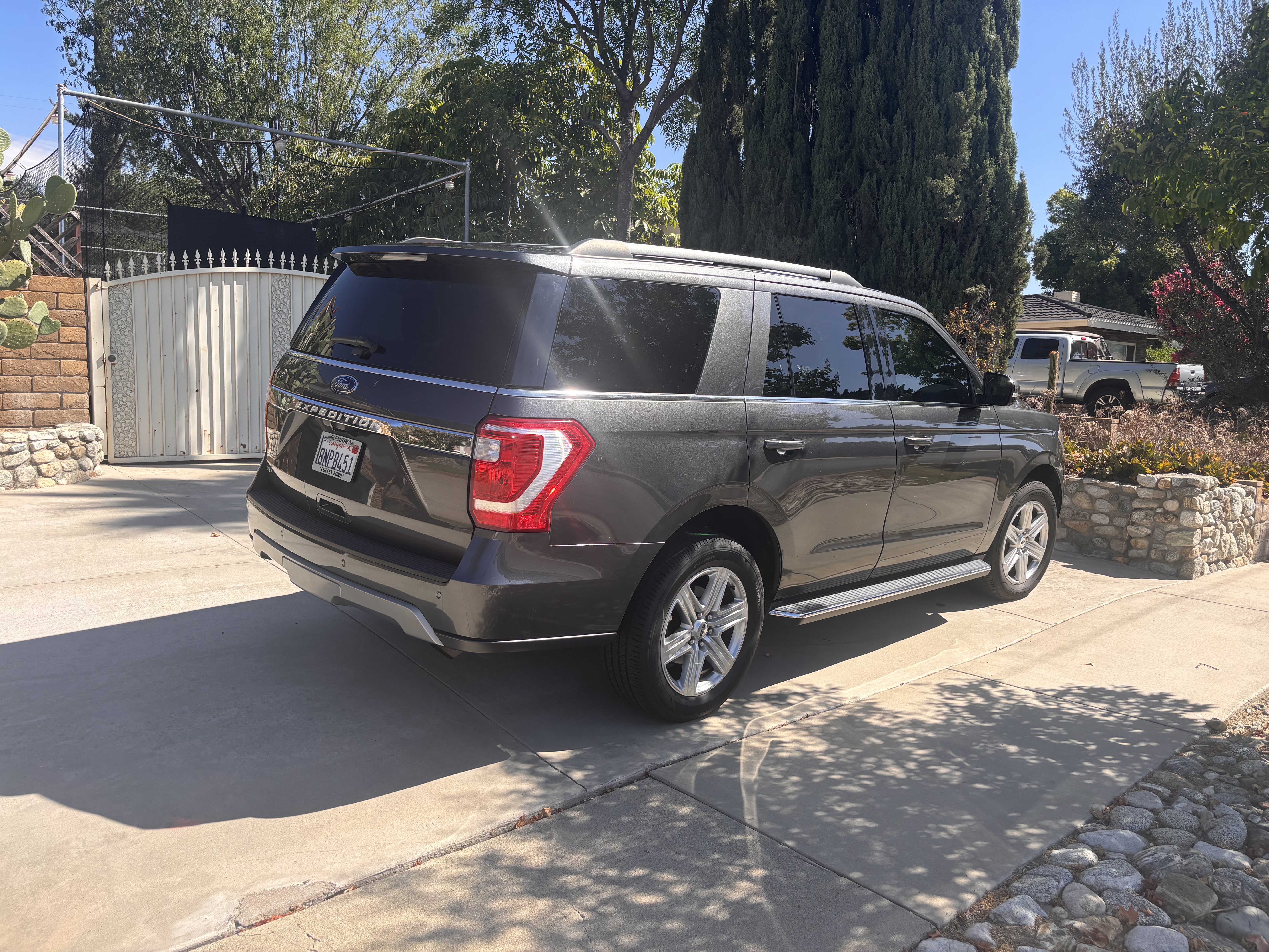 Used 2019 Ford Expedition XLT w/ Equipment Group 202A RWD image 6
