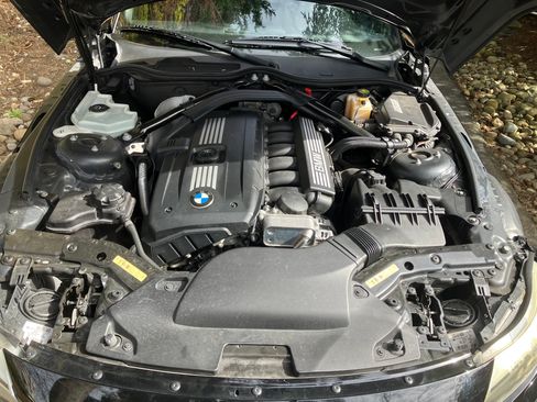 Used 2009 BMW Z4 sDrive30i RWD image 11