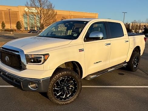 Used 2013 Toyota Tundra Platinum image 2