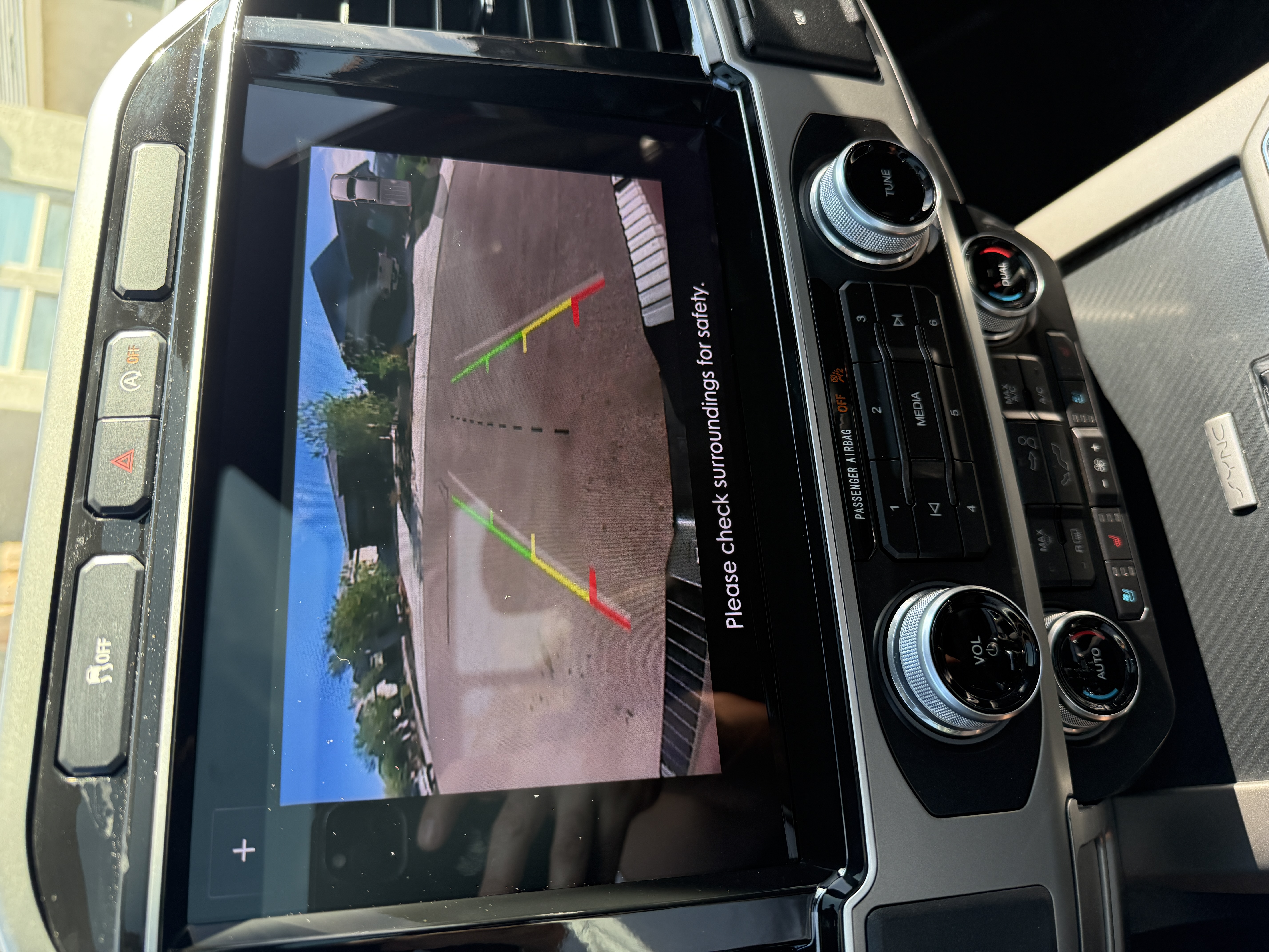 Used 2018 Ford F150 Lariat RWD image 12