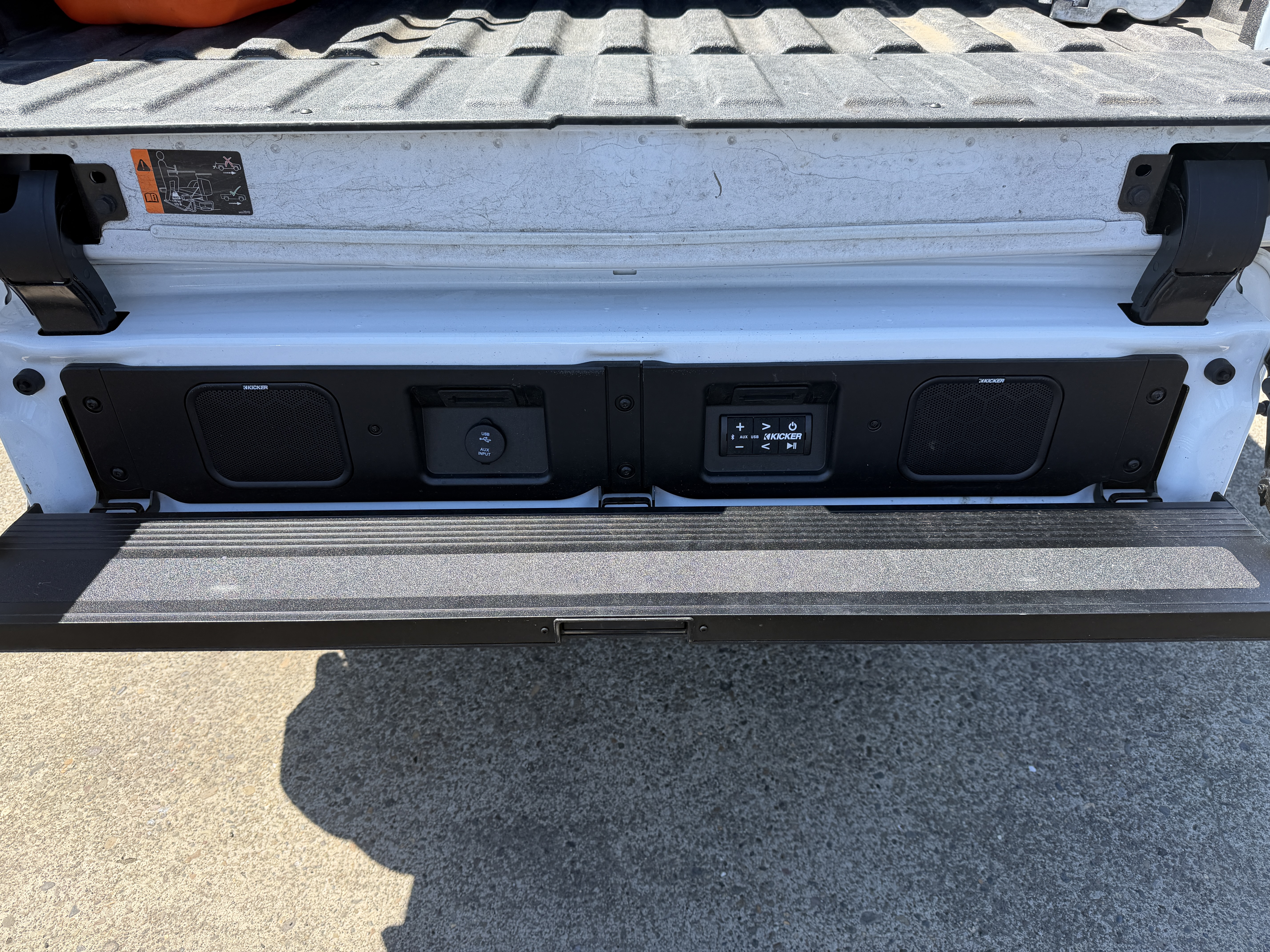 Used 2024 GMC Sierra 2500 Denali Ultimate AWD/4WD image 5