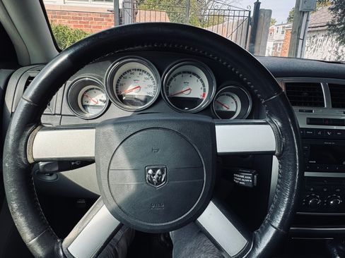 Used 2009 Dodge Charger SXT image 10