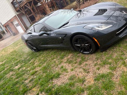 Used 2019 Chevrolet Corvette Stingray Coupe w/ 1LT image 19