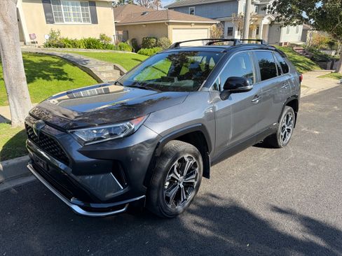 Used 2021 Toyota RAV4 XSE w/ Premium Package AWD/4WD image 2