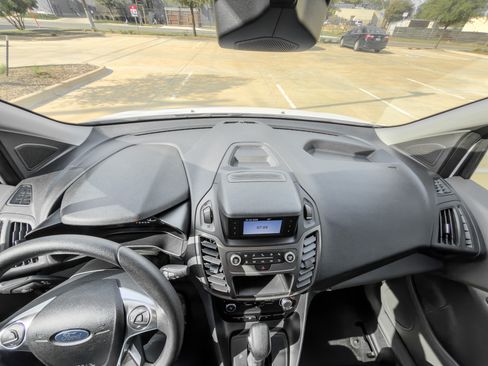 Used 2023 Ford Transit Connect XL image 21