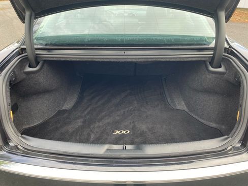 Used 2015 Chrysler 300 C w/ Light Group image 17