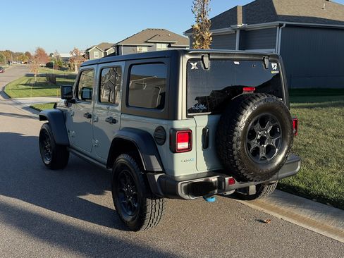 Used 2023 Jeep Wrangler Unlimited w/ Cold Weather Group image 8