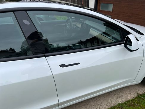 Used 2021 Tesla Model 3 Performance image 8