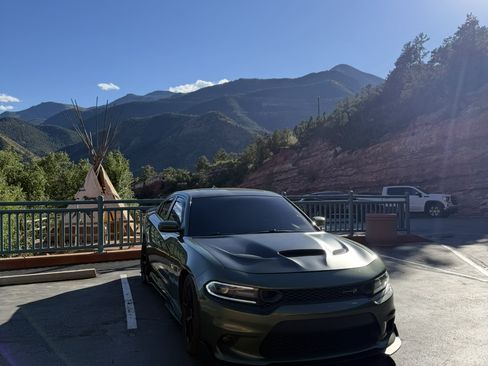Used 2020 Dodge Charger Scat Pack w/ Plus Group RWD image 9