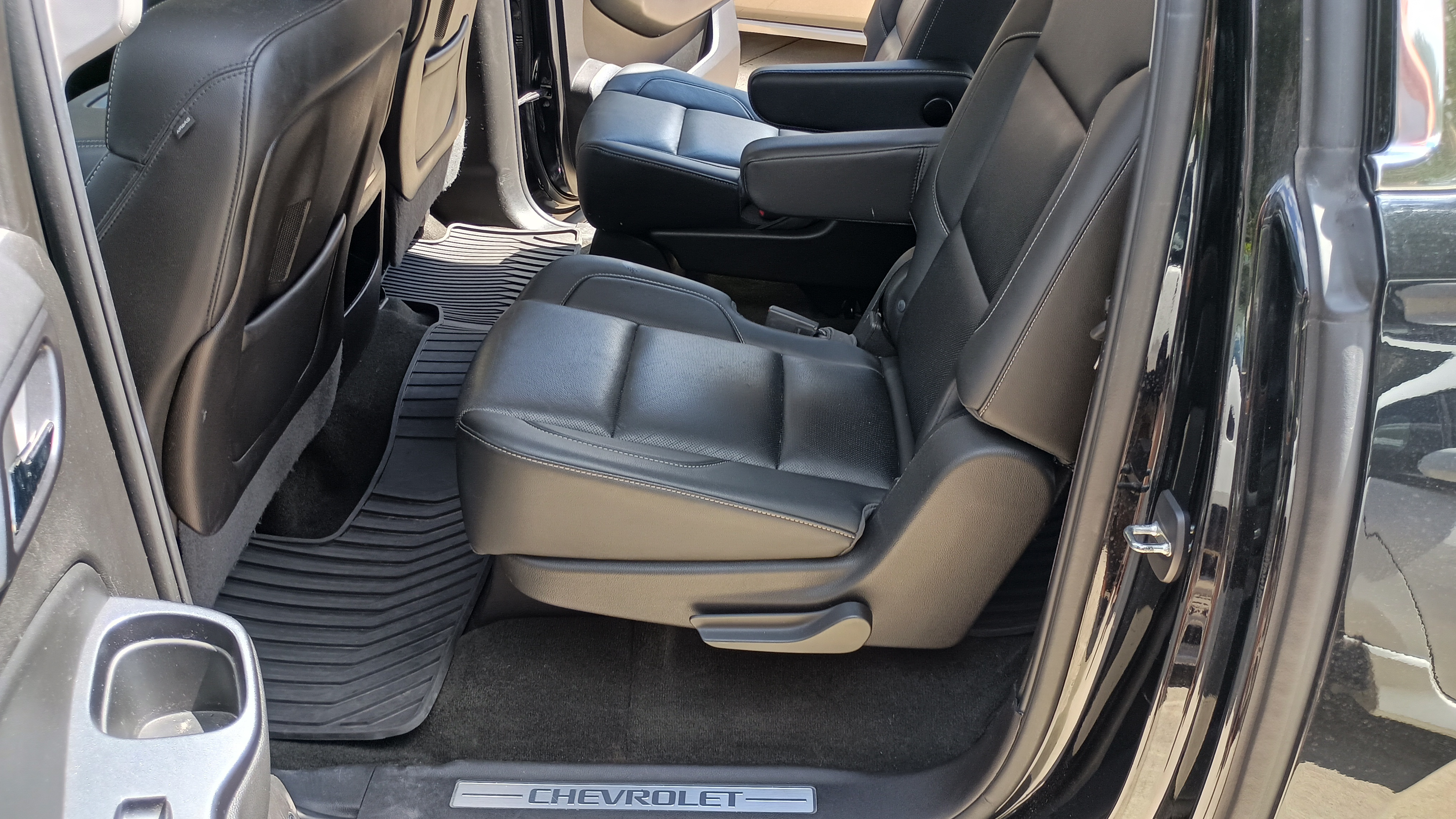 Used 2016 Chevrolet Suburban LTZ AWD/4WD image 23