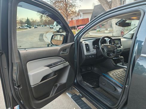 Used 2018 Chevrolet Colorado LT w/ Safety Package image 23