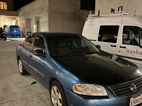 Used 2004 Nissan Sentra Sedan w/ Convenience Pkg image 2