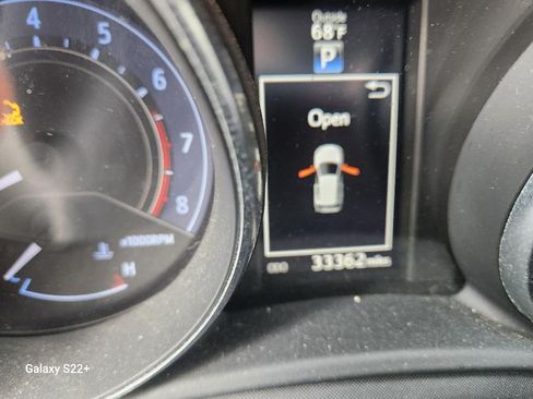 Used 2016 Scion iM Hatchback 4D image 9