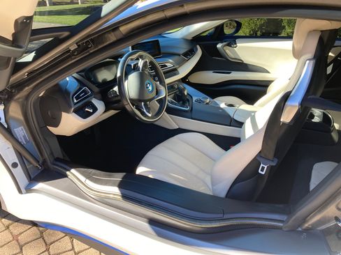 Used 2016 BMW i8 image 16
