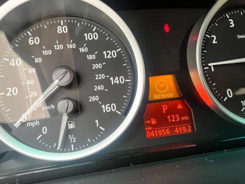 Used 2007 BMW 650i Convertible RWD image 10
