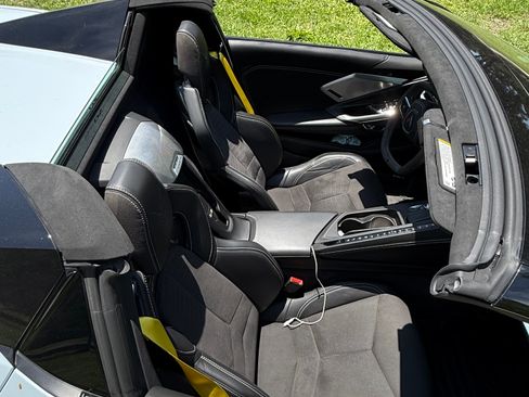 Used 2023 Chevrolet Corvette Stingray Premium Conv w/ Z51 Performance Package RWD image 9