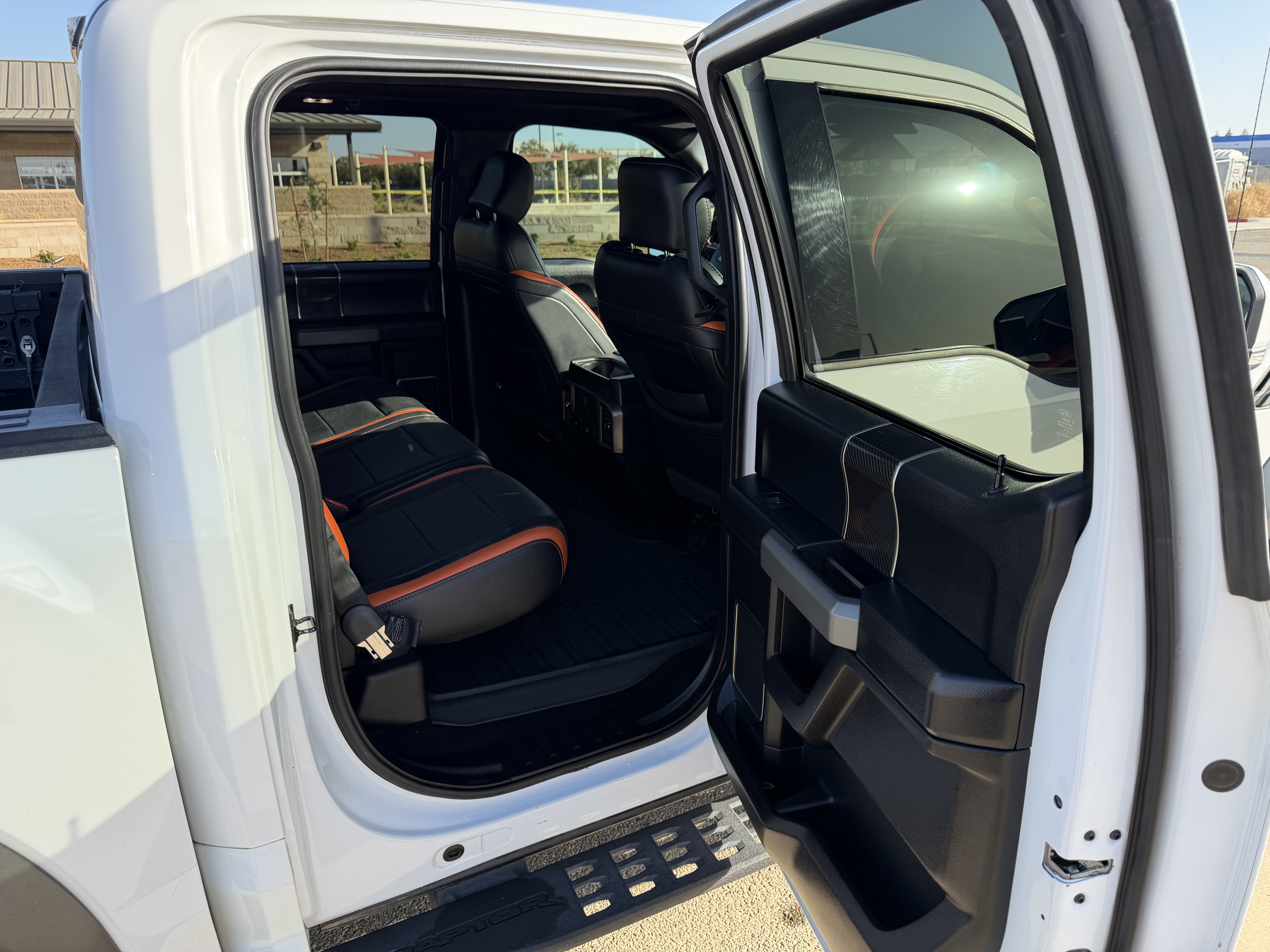 Used 2018 Ford F150 Raptor w/ Equipment Group 802A Luxury AWD/4WD image 16