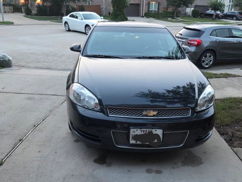 Used 2014 Chevrolet Impala LT w/ LT Sunroof Package image 2