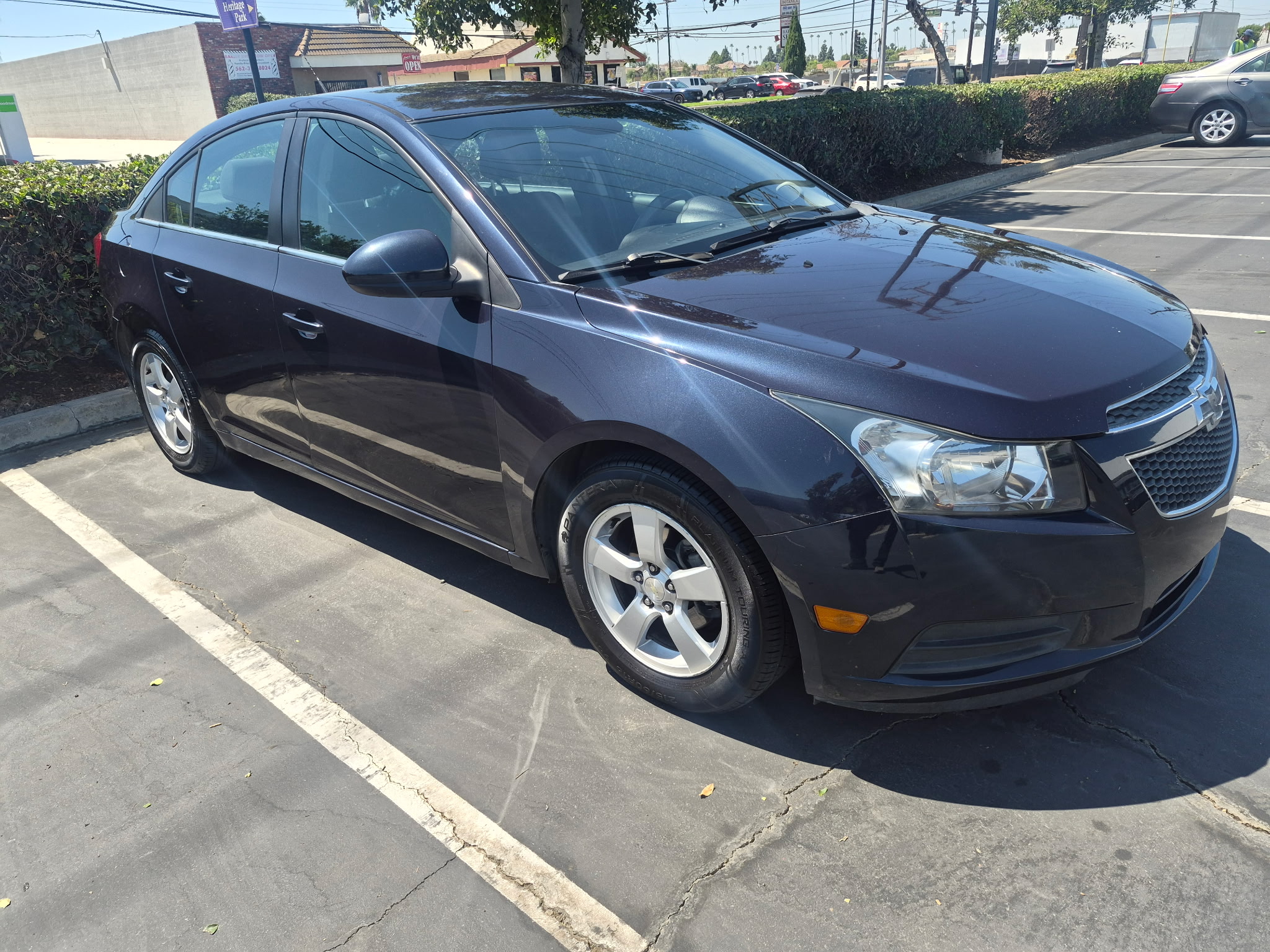Used 2014 Chevrolet Cruze LT FWD image 4